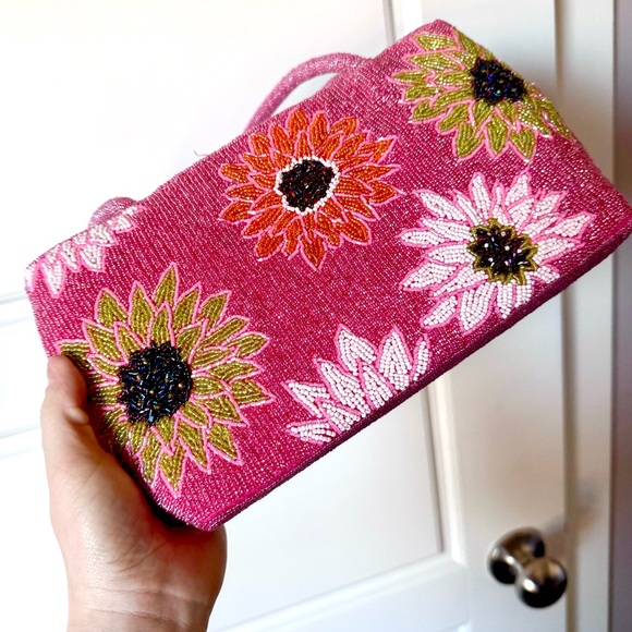 Vintage Beaded Flower Purse - Picture 3 of 14